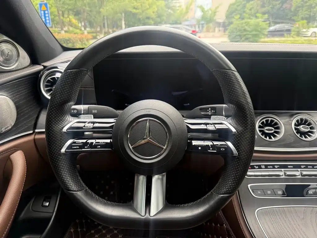 Mercedes-Benz E-Class 2021 — фото 4