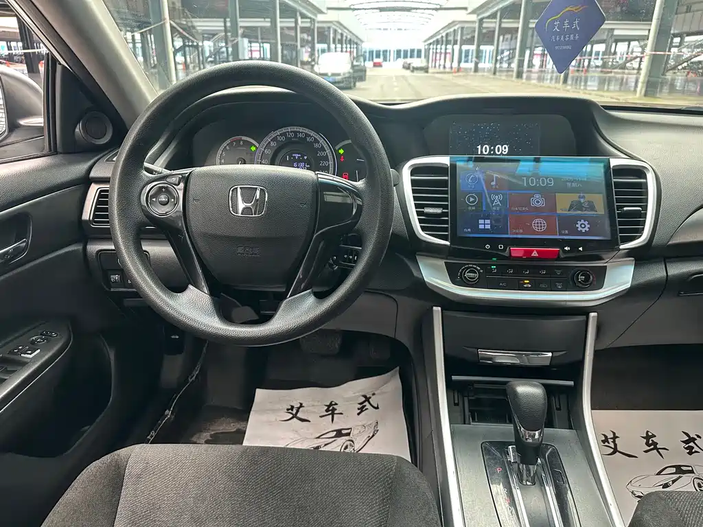 Honda Accord 2016 — фото 12