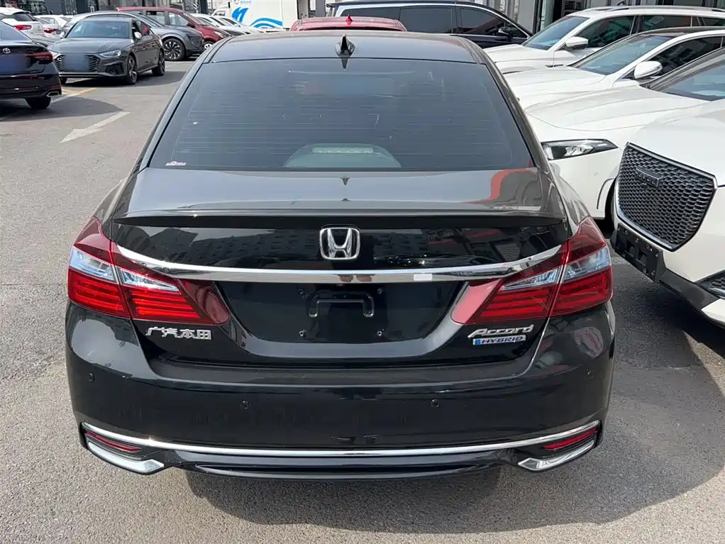 Honda Accord 2017 — фото 15