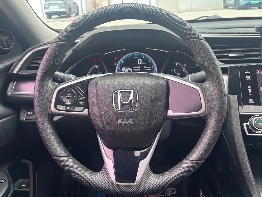 Honda Civic 2018 — фото 15