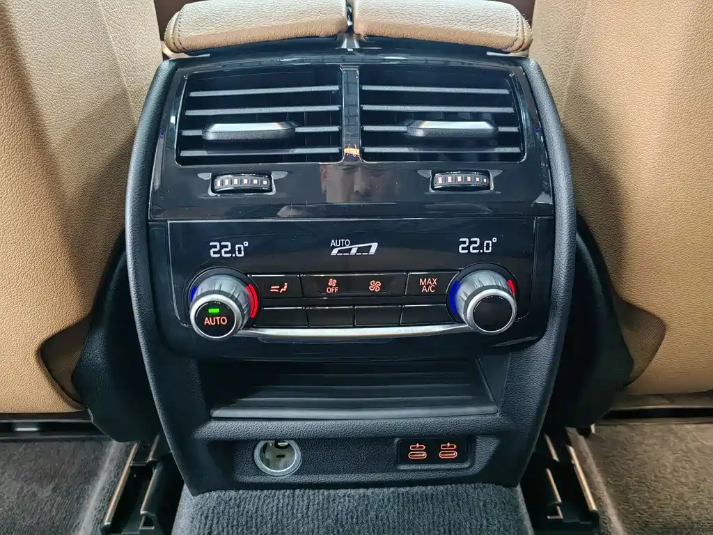 BMW 6 Series GT 2021 — фото 15