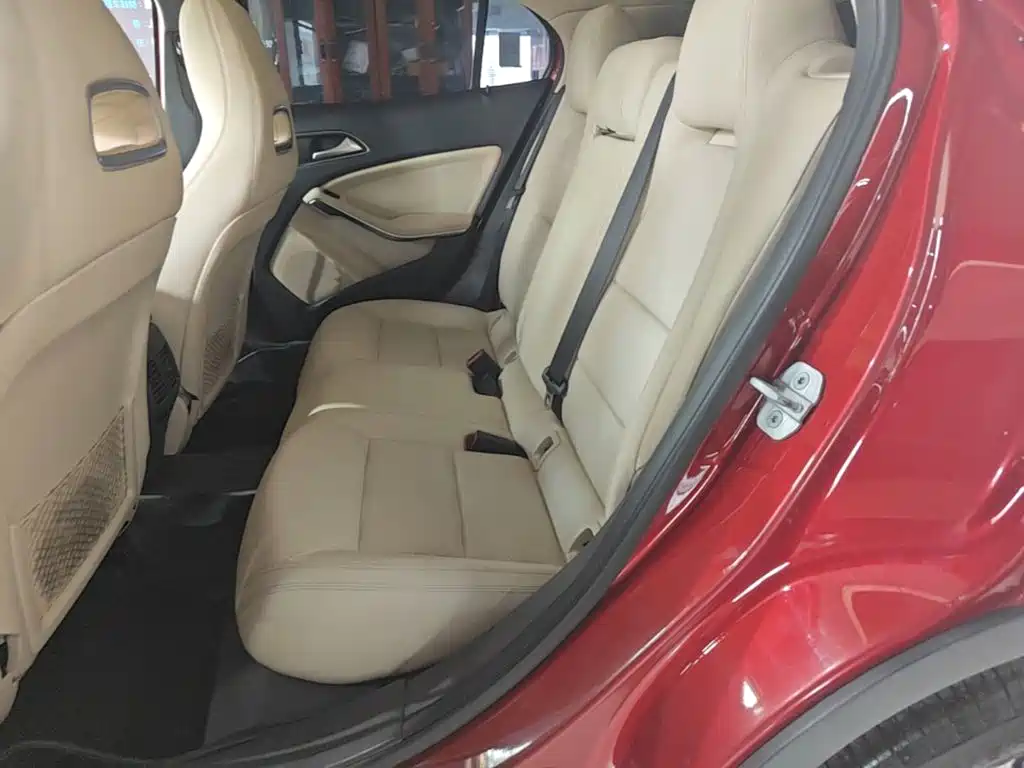 Mercedes-Benz GLA 2017 — фото 17