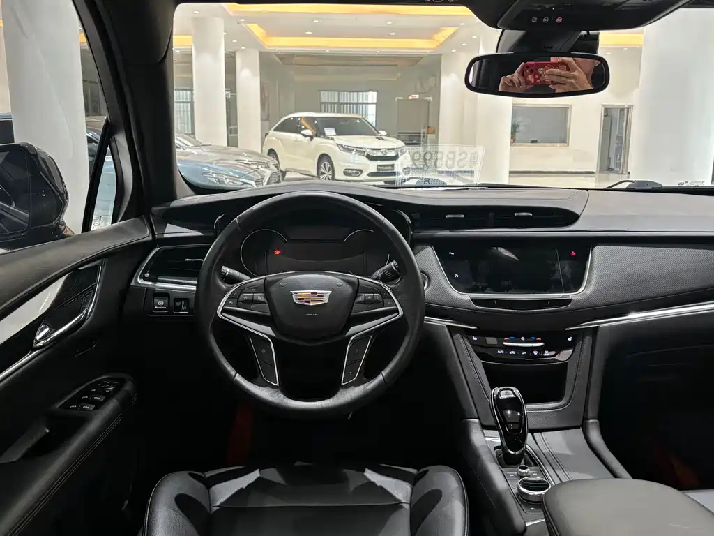 Cadillac XT5 2021 — фото 11