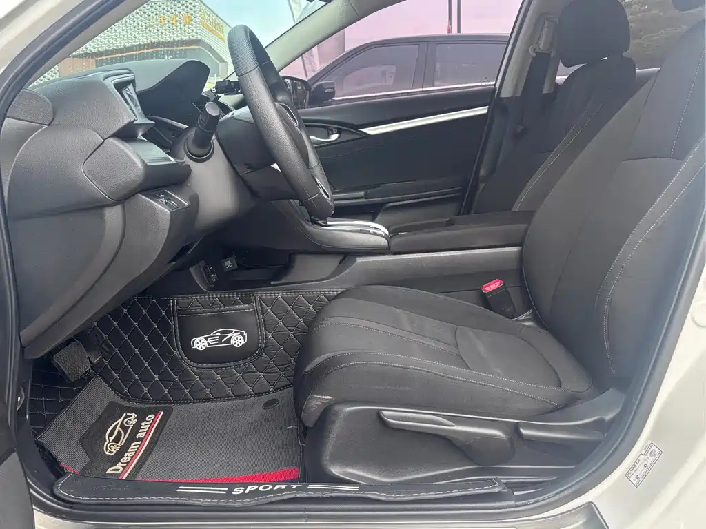 Honda Civic 2018 — фото 12