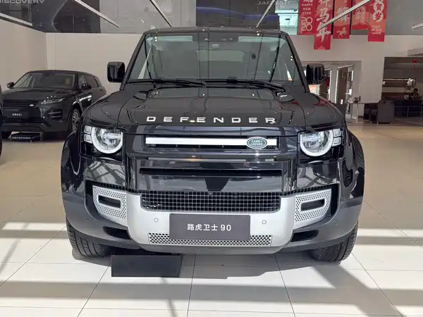 Land Rover Defender 2025