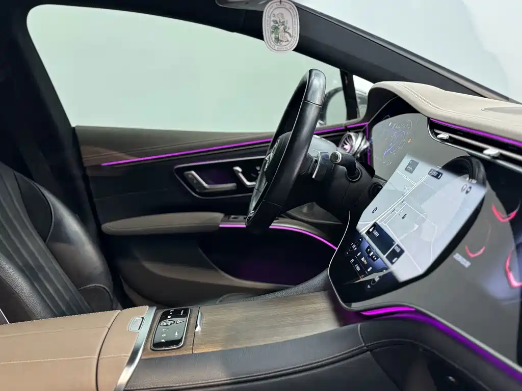 Mercedes-Benz EQS 2024 — фото 23