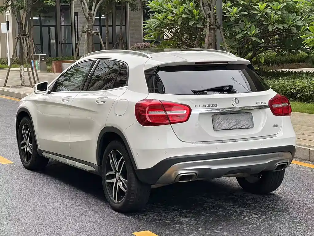 Mercedes-Benz GLA 2016