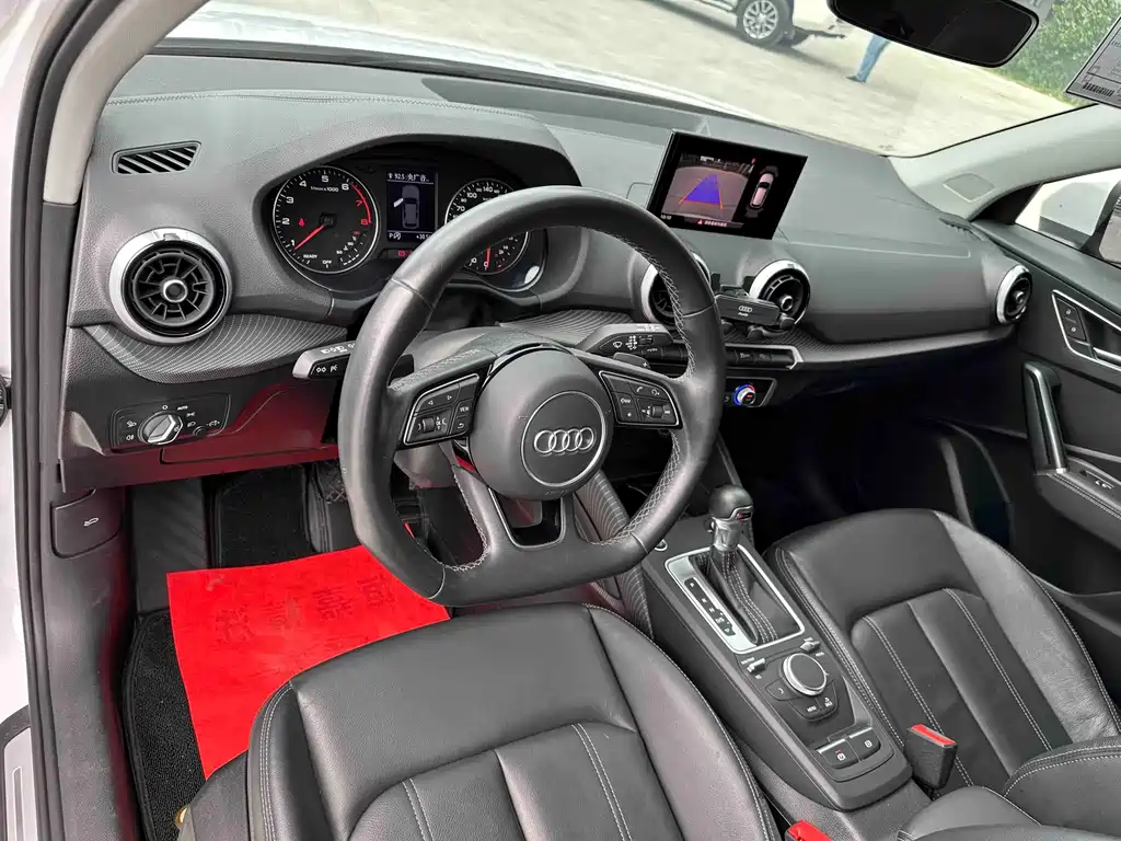 Audi Q2L 2023 — фото 10