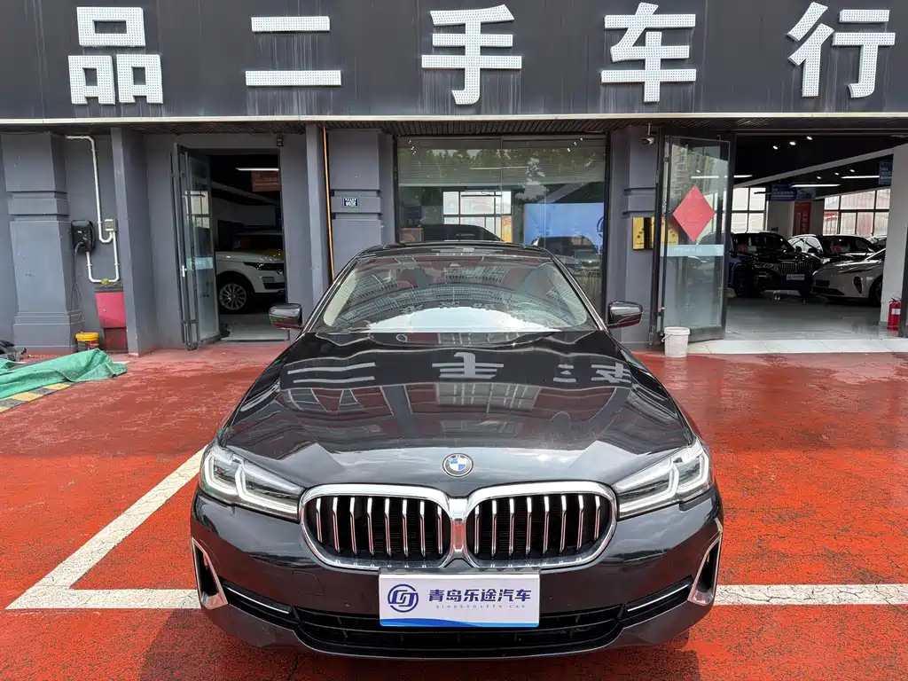 BMW 5 Series 2022 — фото 1