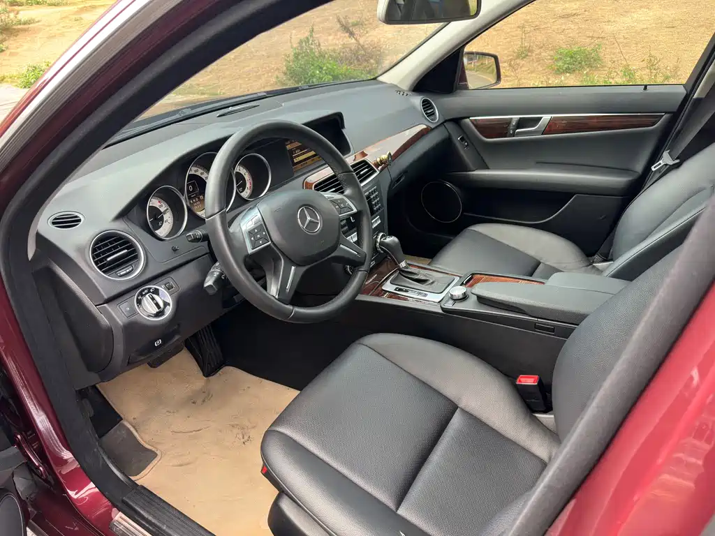 Mercedes-Benz C-Class 2012