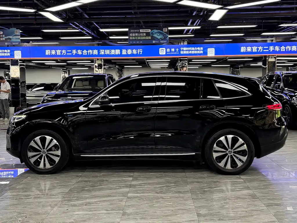 Mercedes-Benz EQC 2022 — фото 7