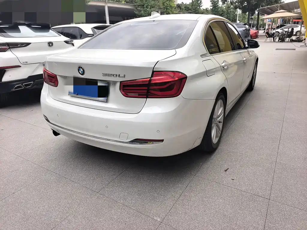 BMW 3 Series 2016 — фото 15