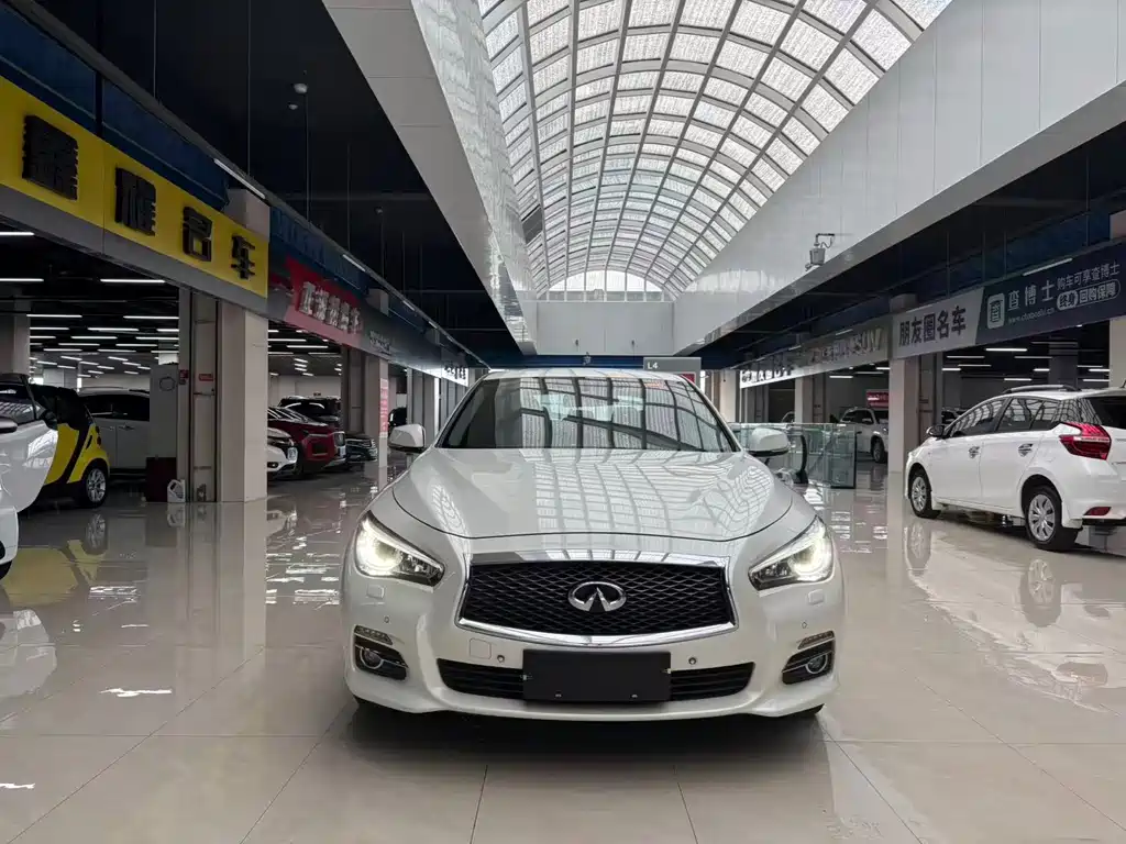 Infiniti Q50L 2015 — фото 2