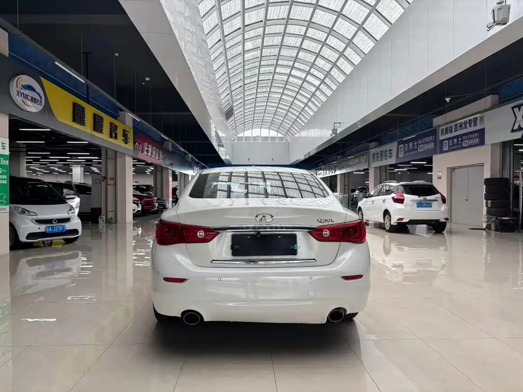 Infiniti Q50L 2015 — фото 5