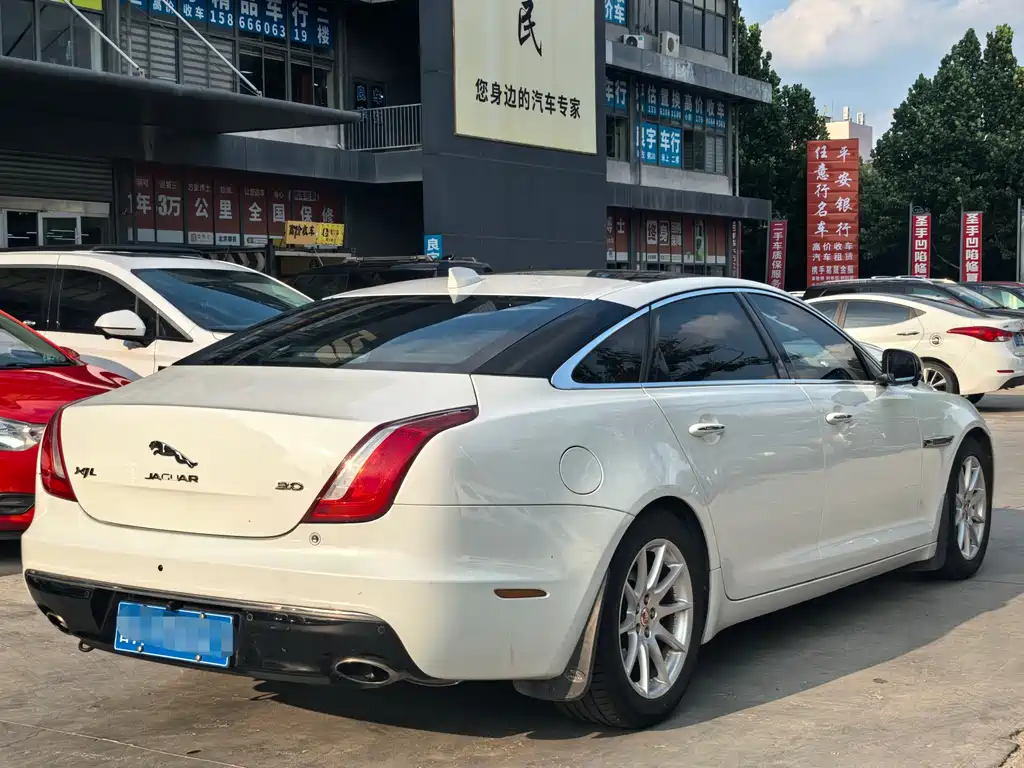 Jaguar XJ 2017