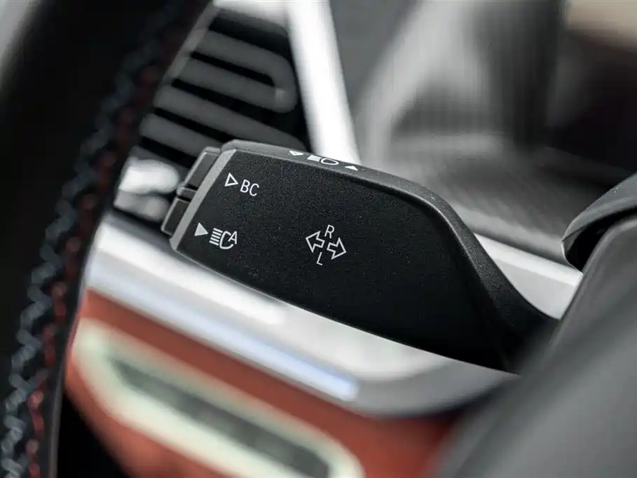 BMW XM 2024 — фото 11