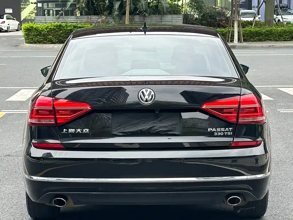 Volkswagen Passat 2016 — фото 17