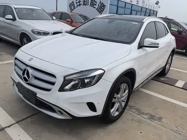 Mercedes-Benz GLA 2016