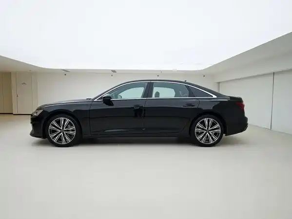 Audi A6L 2022