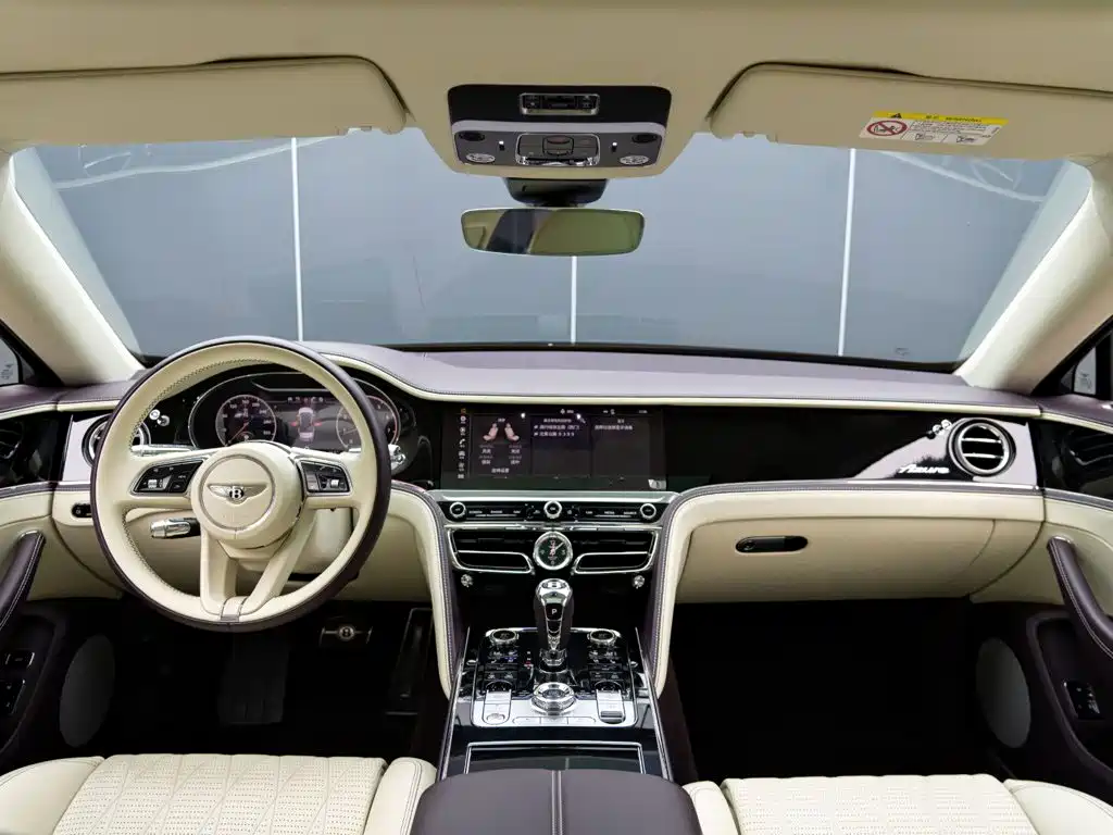 Bentley Flying Spur 2023 — фото 16