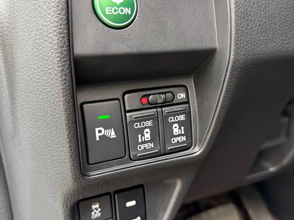 Honda Odyssey 2018 — фото 12