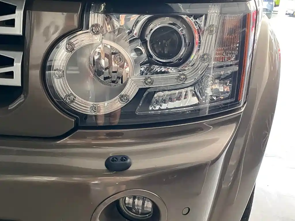 Land Rover Discovery 2013 — фото 11