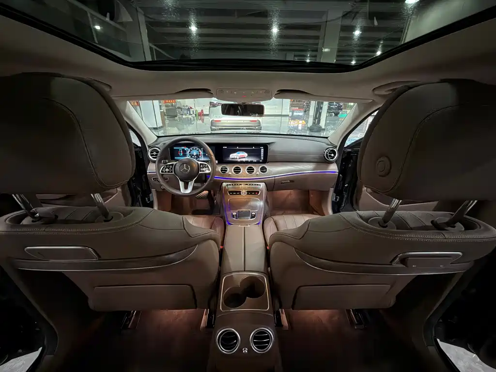 Mercedes-Benz E-Class 2019 — фото 10
