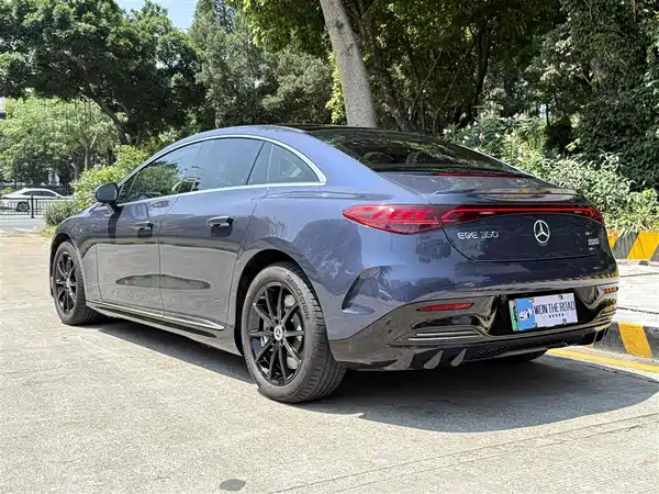 Mercedes-Benz EQE 2022