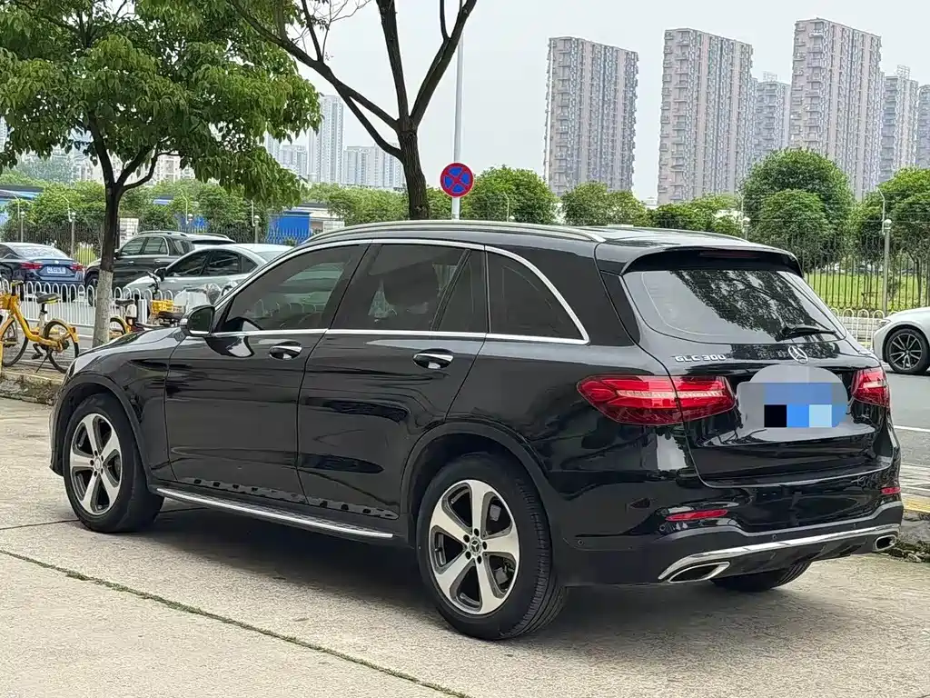 Mercedes-Benz GLC 2017 — фото 14