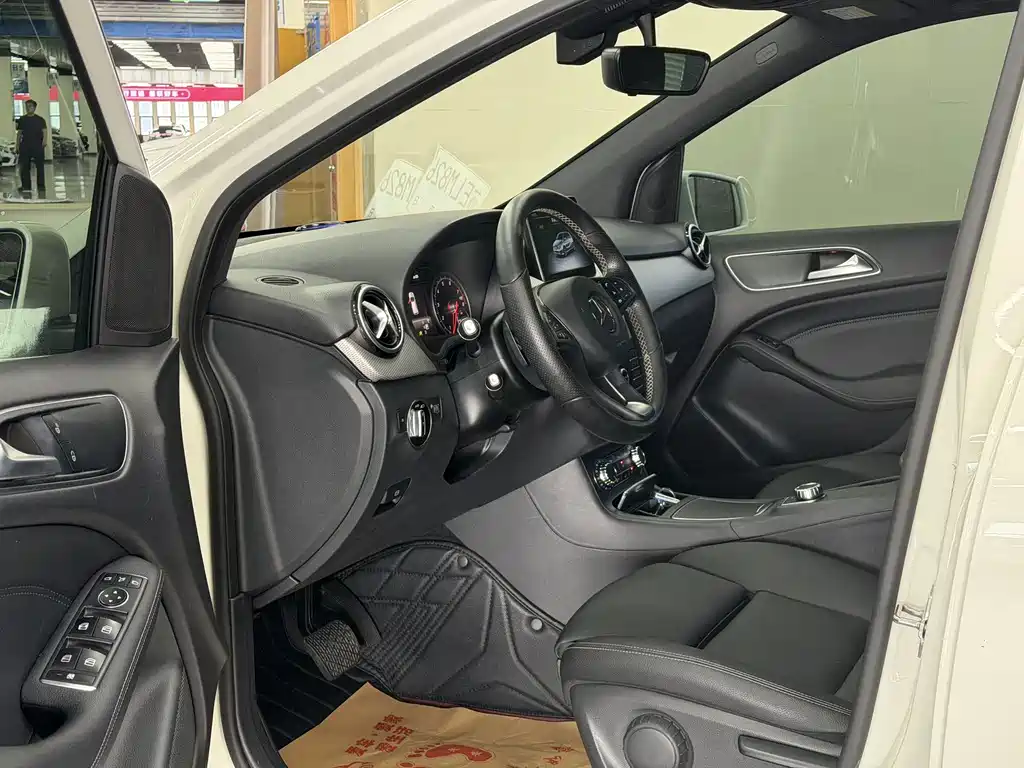 Mercedes-Benz B-Class 2019