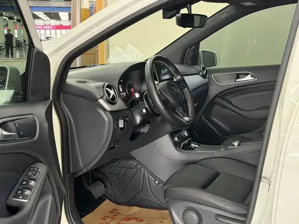 Mercedes-Benz B-Class 2019