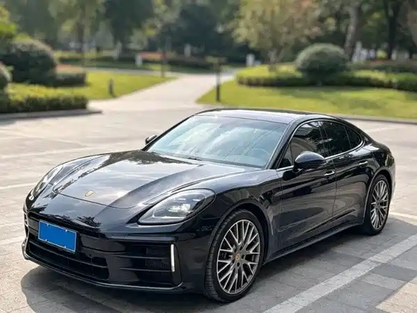 Porsche Panamera 2024