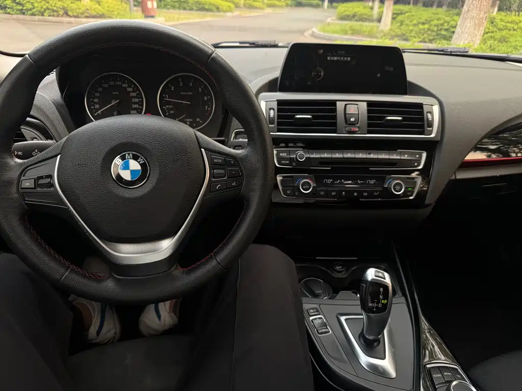 BMW 1 Series 2015 — фото 9
