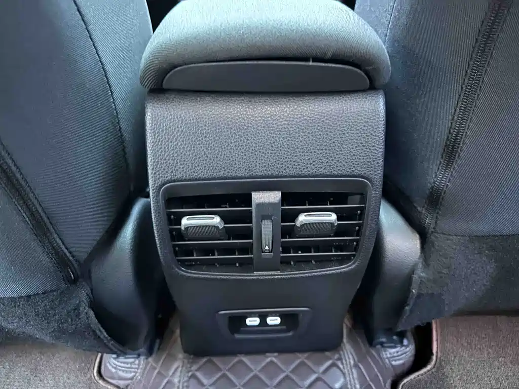 Toyota Corolla 2023 — фото 16