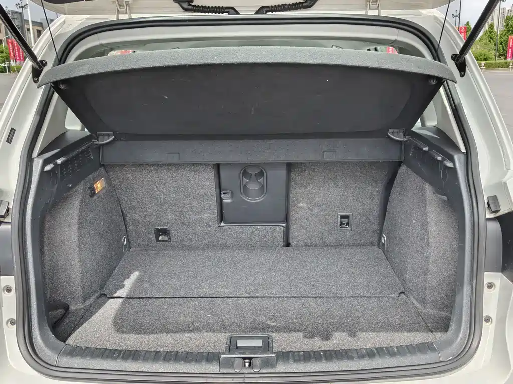 Volkswagen Tiguan 2015 — фото 20