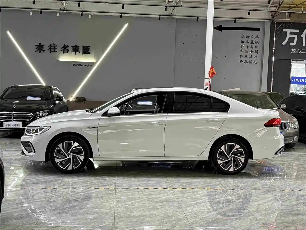 Volkswagen Bora 2023