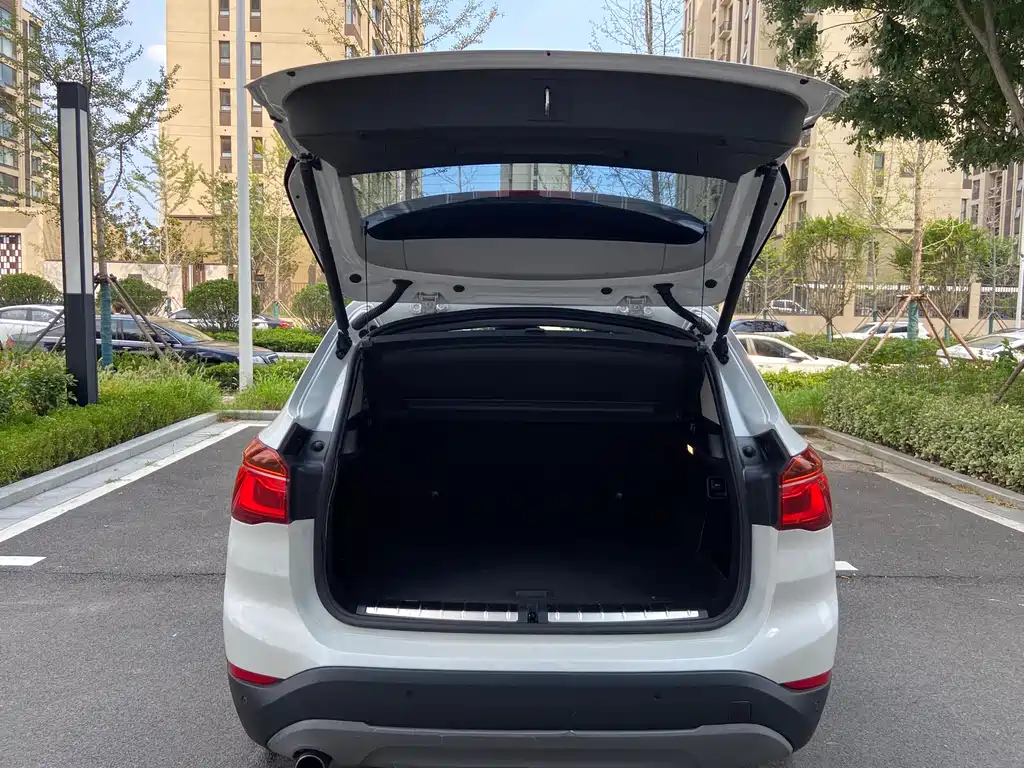 BMW X1 2017 — фото 18