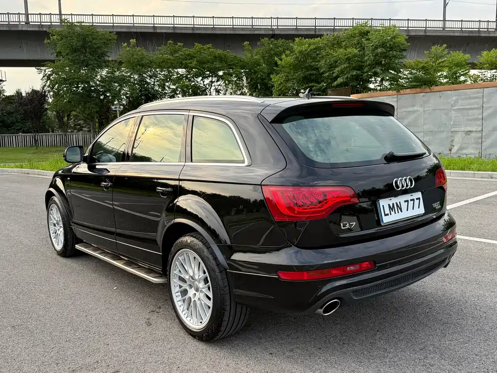 Audi Q7 2011
