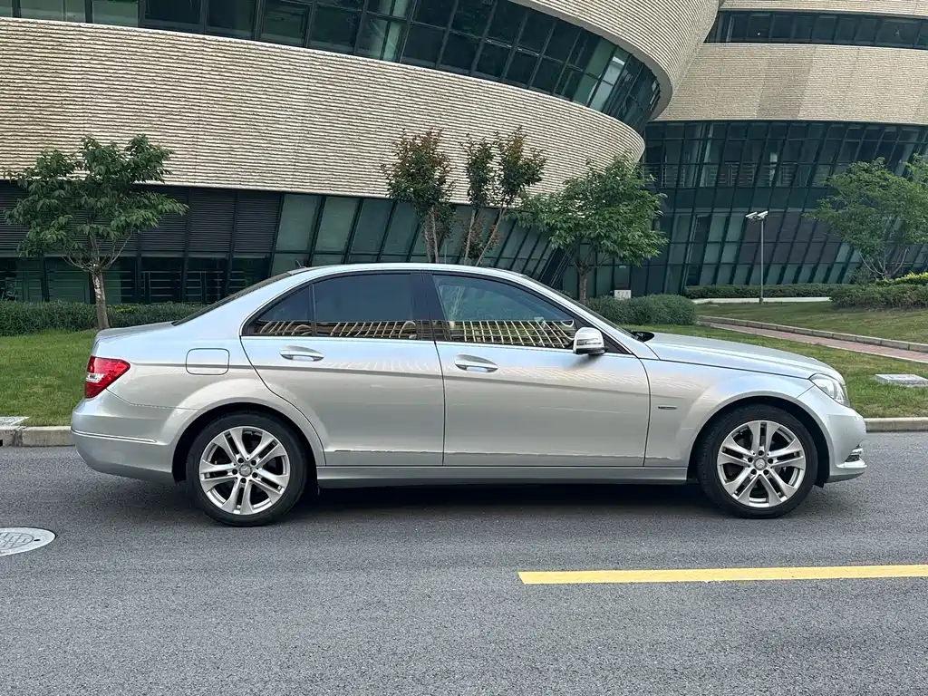 Mercedes-Benz C-Class 2012 — фото 6