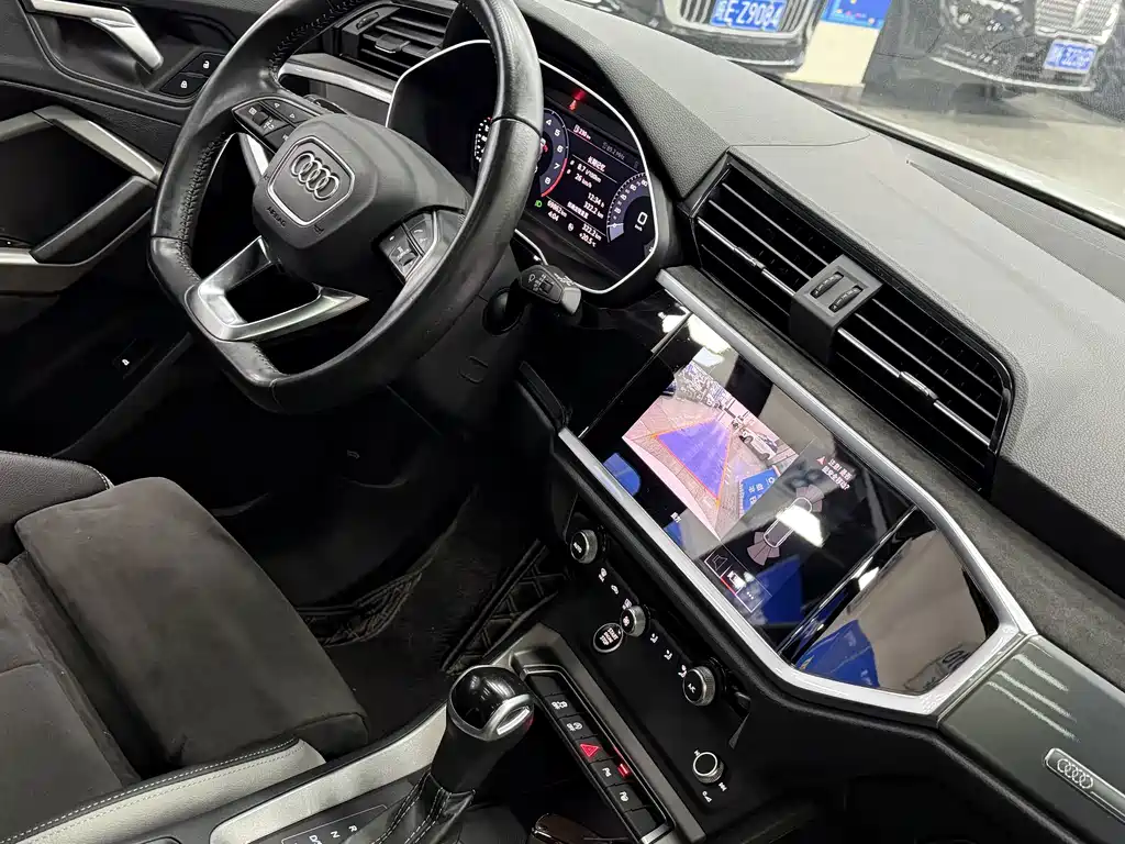 Audi Q3 2021
