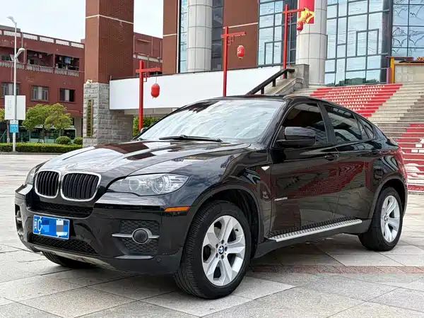BMW X6 2011