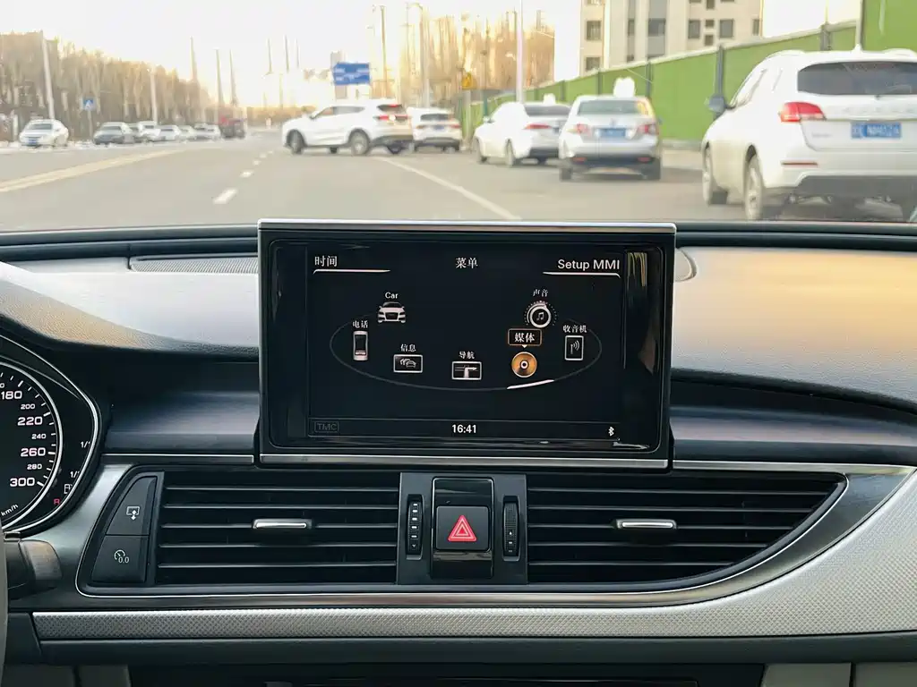 Audi A6L 2012 — фото 10