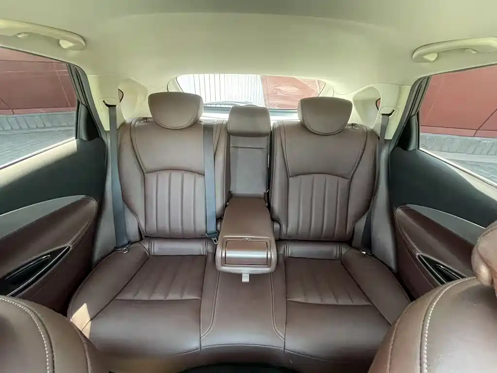Infiniti QX50 2016 — фото 17