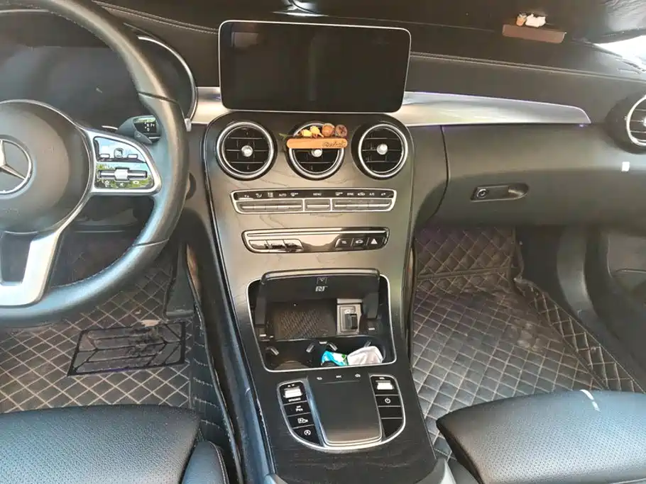 Mercedes-Benz C-Class 2019 — фото 13