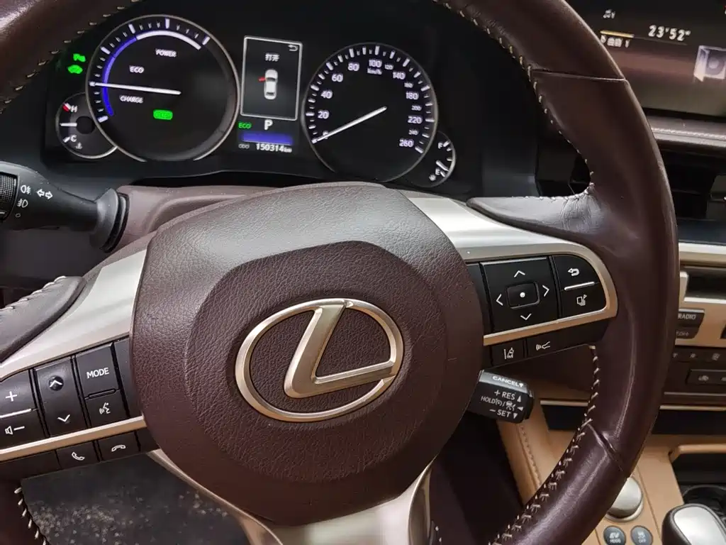 Lexus ES 2016 — фото 10