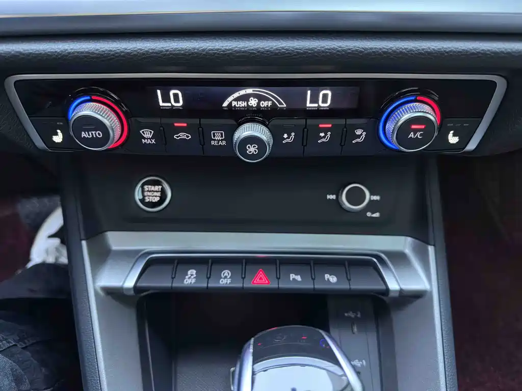 Audi Q3 2022 — фото 12