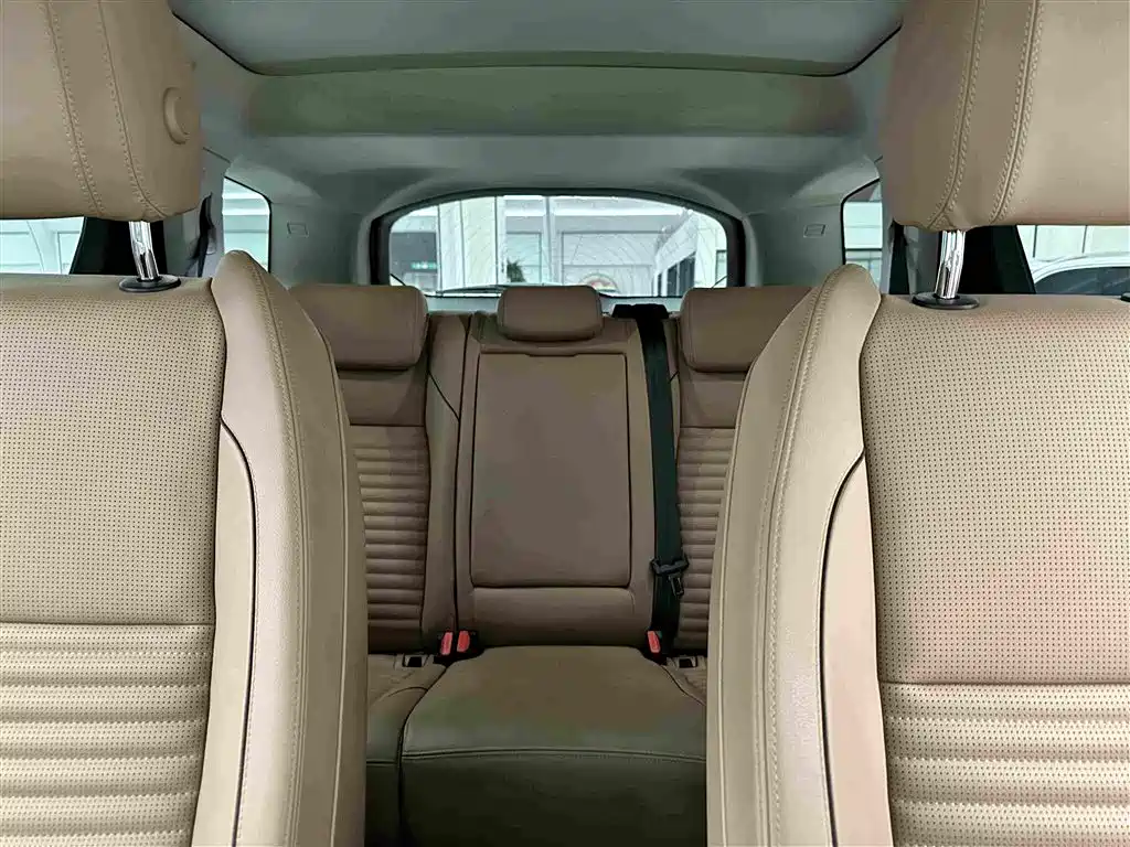 Land Rover Discovery Sport 2025 — фото 14