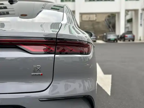 BYD Han 2025