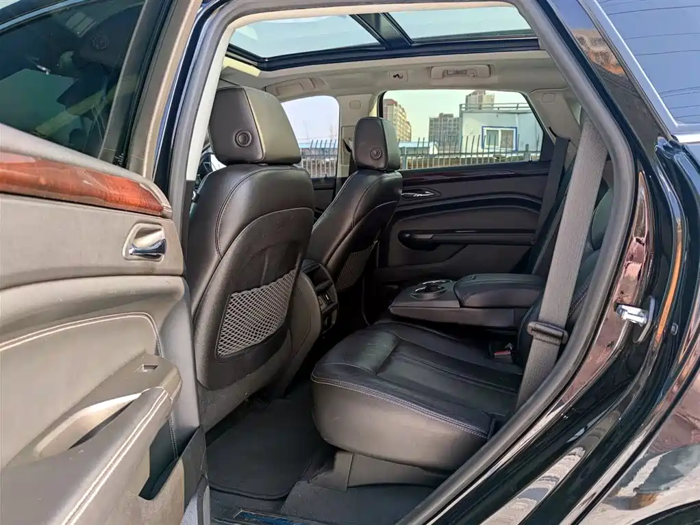 Cadillac SRX 2012 — фото 10