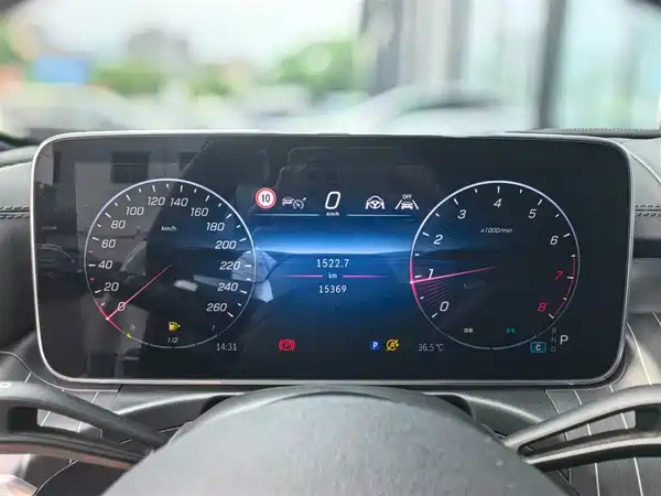 Mercedes-Benz C-Class 2024